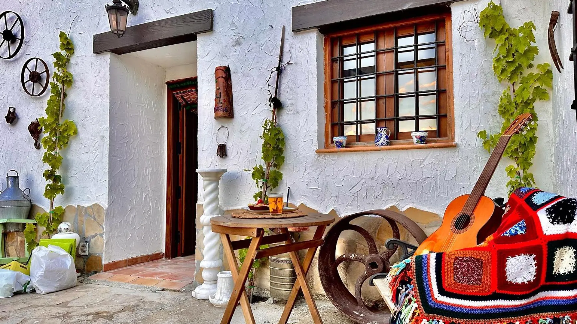 Дом отдыха Вилла Complejo Rural Casas-Cueva La Teja Кортес-де-Баса